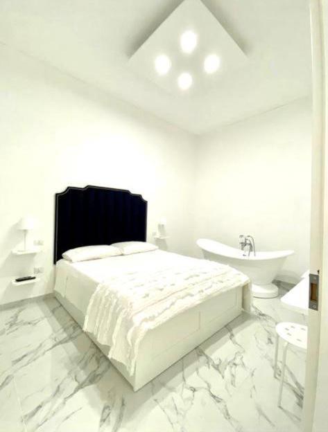 Casaflo Apartment Napoli Bagian luar foto