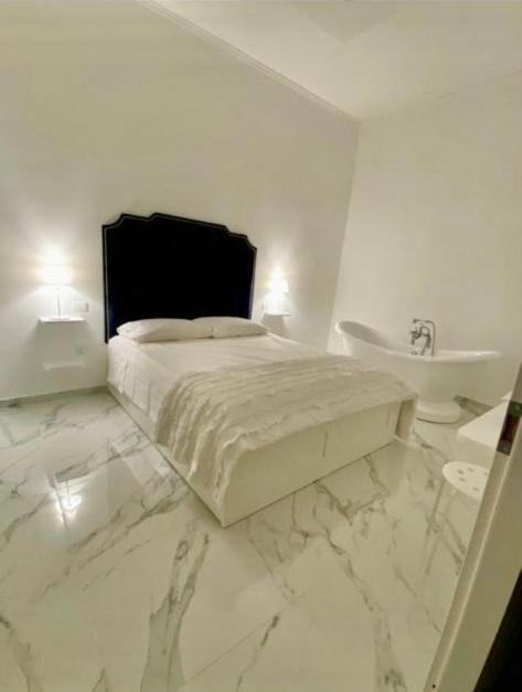Casaflo Apartment Napoli Bagian luar foto