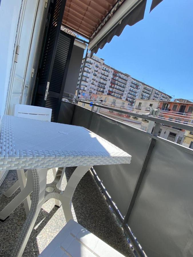 Casaflo Apartment Napoli Bagian luar foto